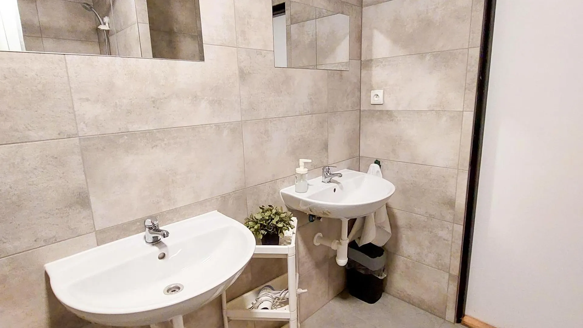 Rum i privatbostad Romanticky Pokojicek V Podkrovi R5 Prag Tjeckien